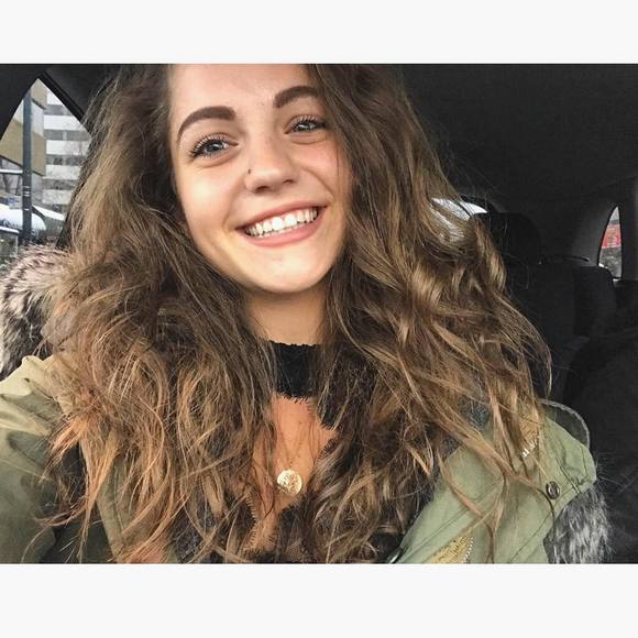 Meet your Posher, Sara - Picture 1 of 1